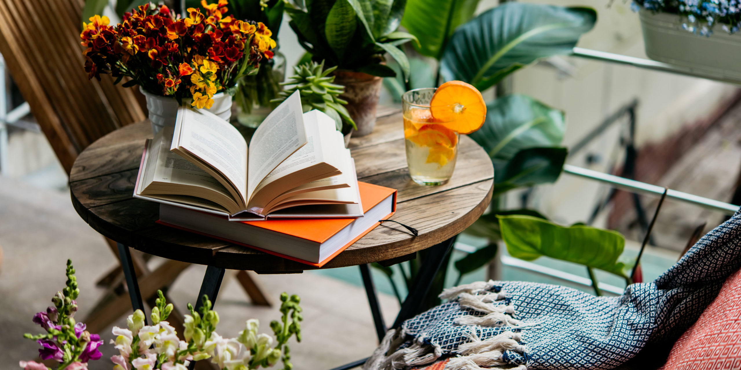 Reading,Books,In,Summer,At,A,Beautiful,Terrace,Or,Cozy
